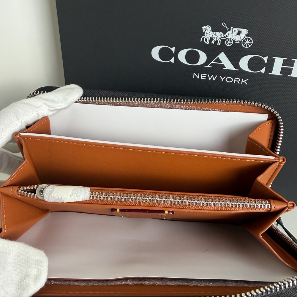 NWT Disney X Coach Essential Accordion Zip Wallet - Picture 7 of 11